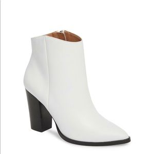 Halogen white leather boots (LEA)